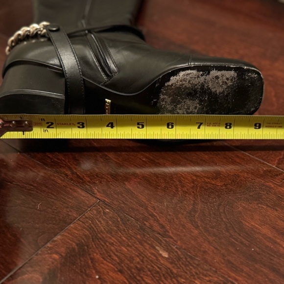 Gucci Knee High Boot with Gold Chain & Logo Detail Size 35.5 (Box NOT Included) - Picture 12 of 16